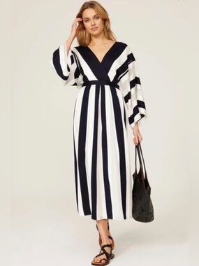 Adam Lippes Collective
Stripe Kimono Sleeve Dress size 4